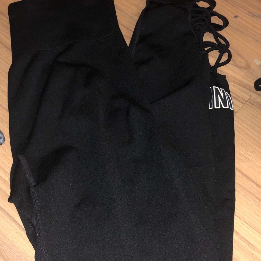 PINK “ultimate” athletic leggings!